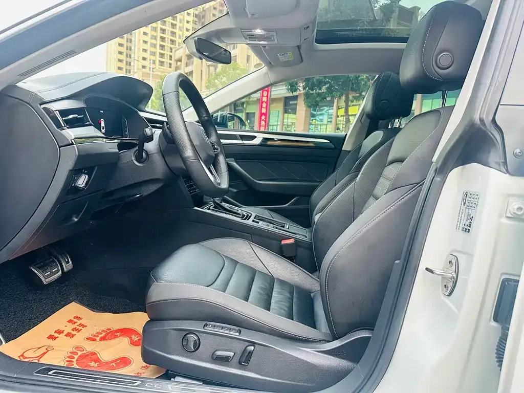 Volkswagen CC 2023 из CN, фото 7