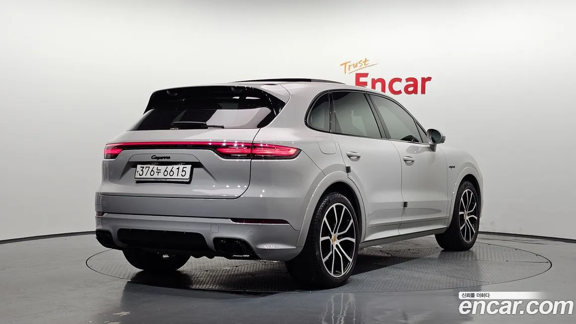 Porsche Cayenne 2021 из KR, фото 2