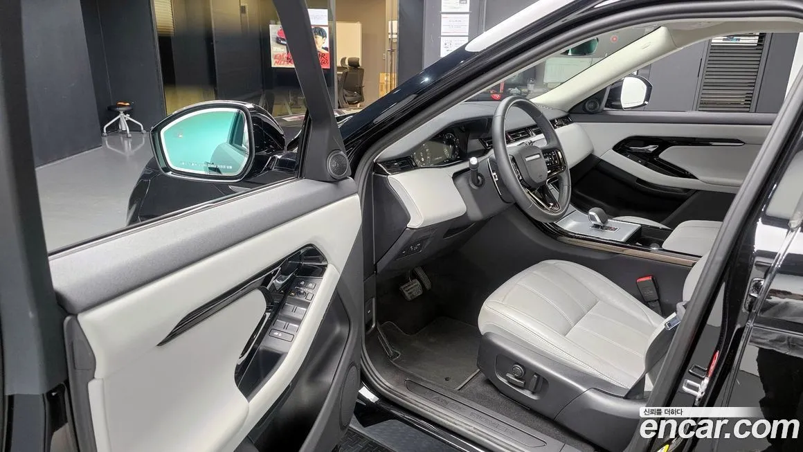 [object Object] Range Rover Evoque 2024 из KR, фото 10