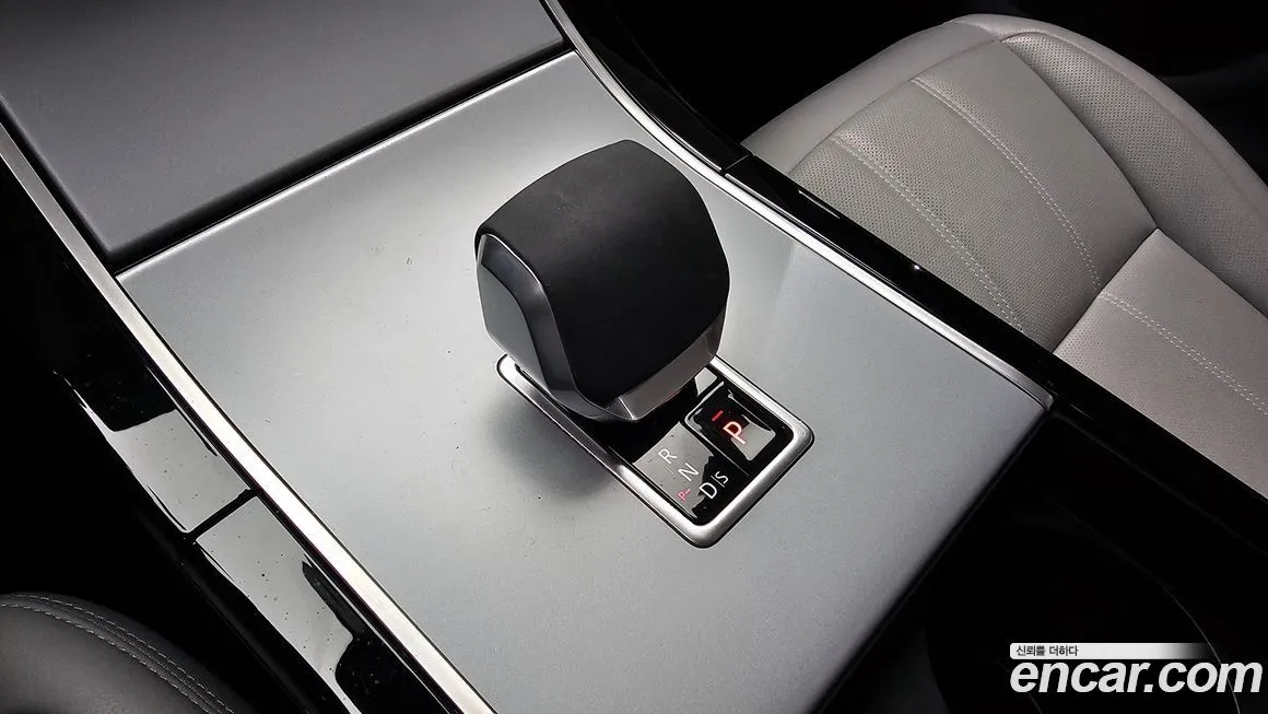 [object Object] Range Rover Evoque 2024 из KR, фото 9