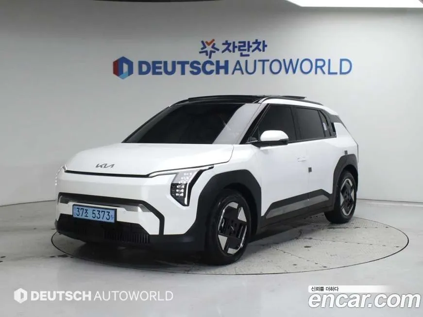 Kia EV3 — фото 1