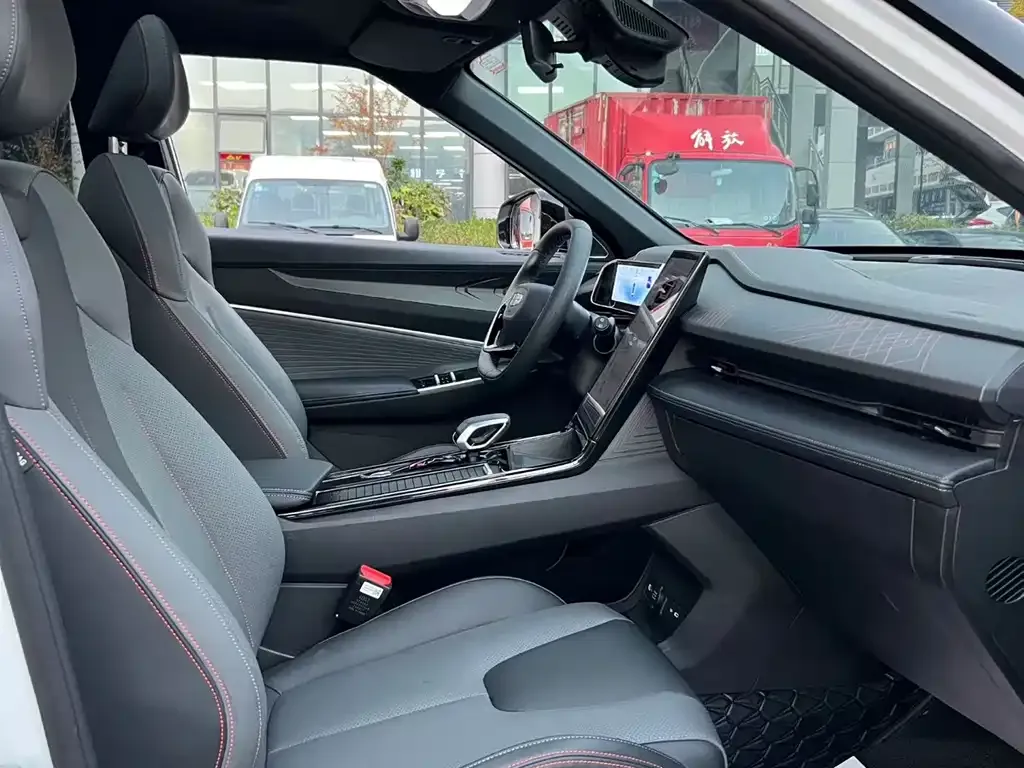 Geely Boyue 2024 из CN, фото 6