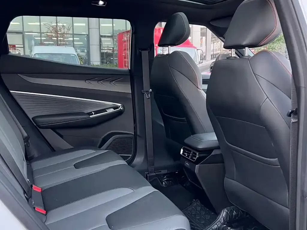 Geely Boyue 2024 из CN, фото 7