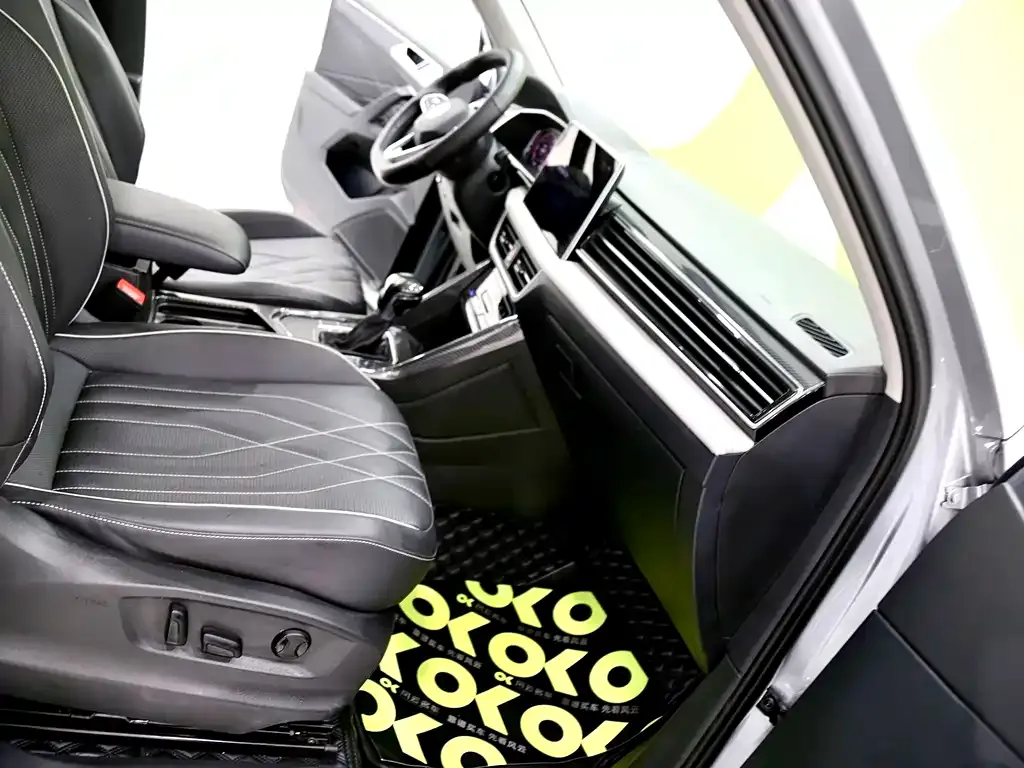 Volkswagen Tiguan L 2022 из CN, фото 8