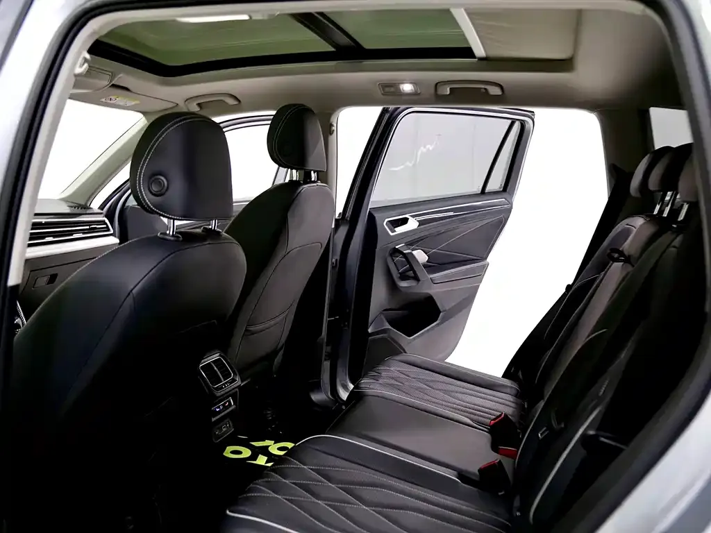 Volkswagen Tiguan L 2022 из CN, фото 9