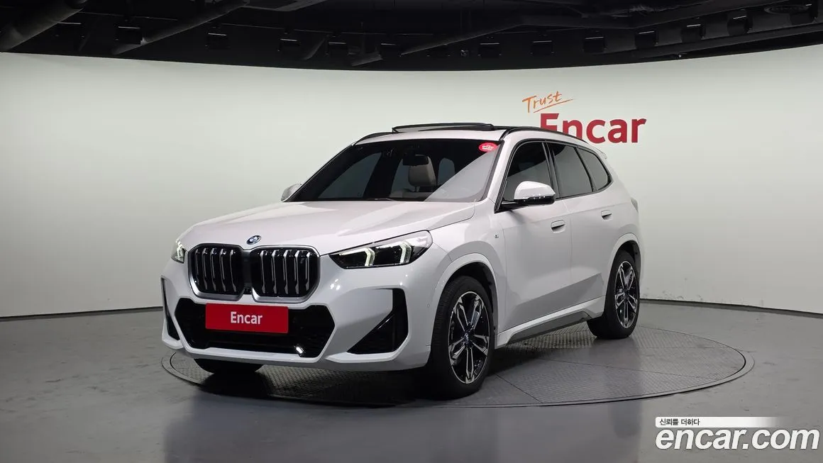 BMW iX1