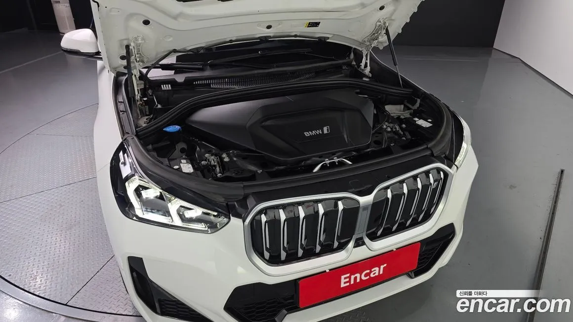 BMW iX1 2024 из KR, фото 6