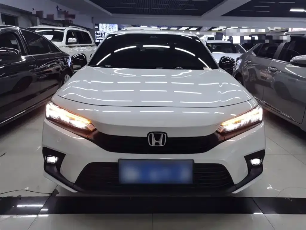 Honda Civic 2023 из CN, фото 3