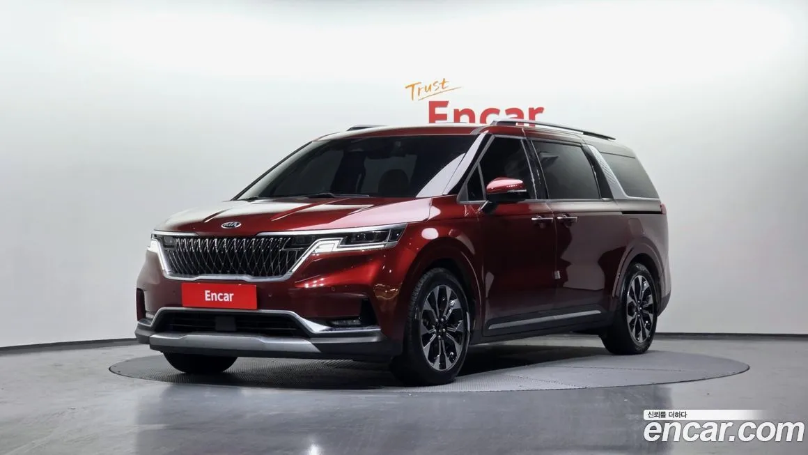 Kia Carnival — фото 1