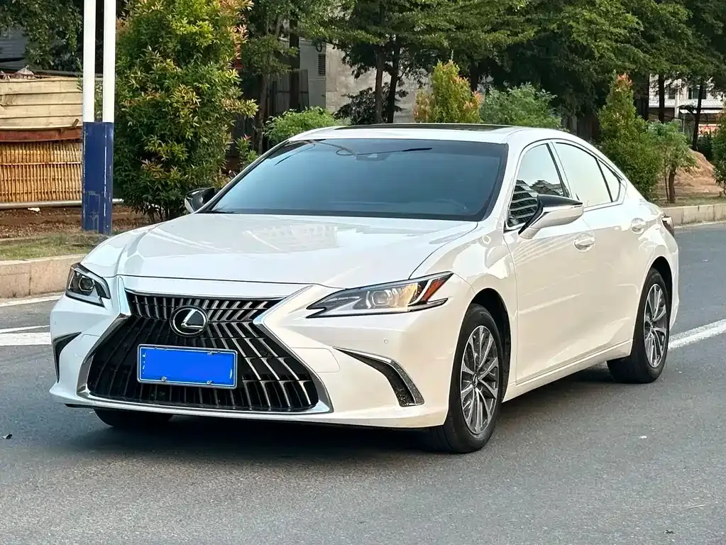Lexus ES 2023 из CN, фото 1