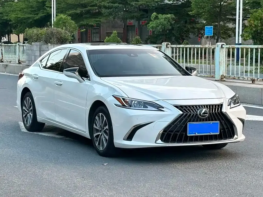 Lexus ES 2023 из CN, фото 3