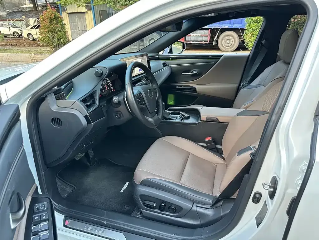 Lexus ES 2023 из CN, фото 4
