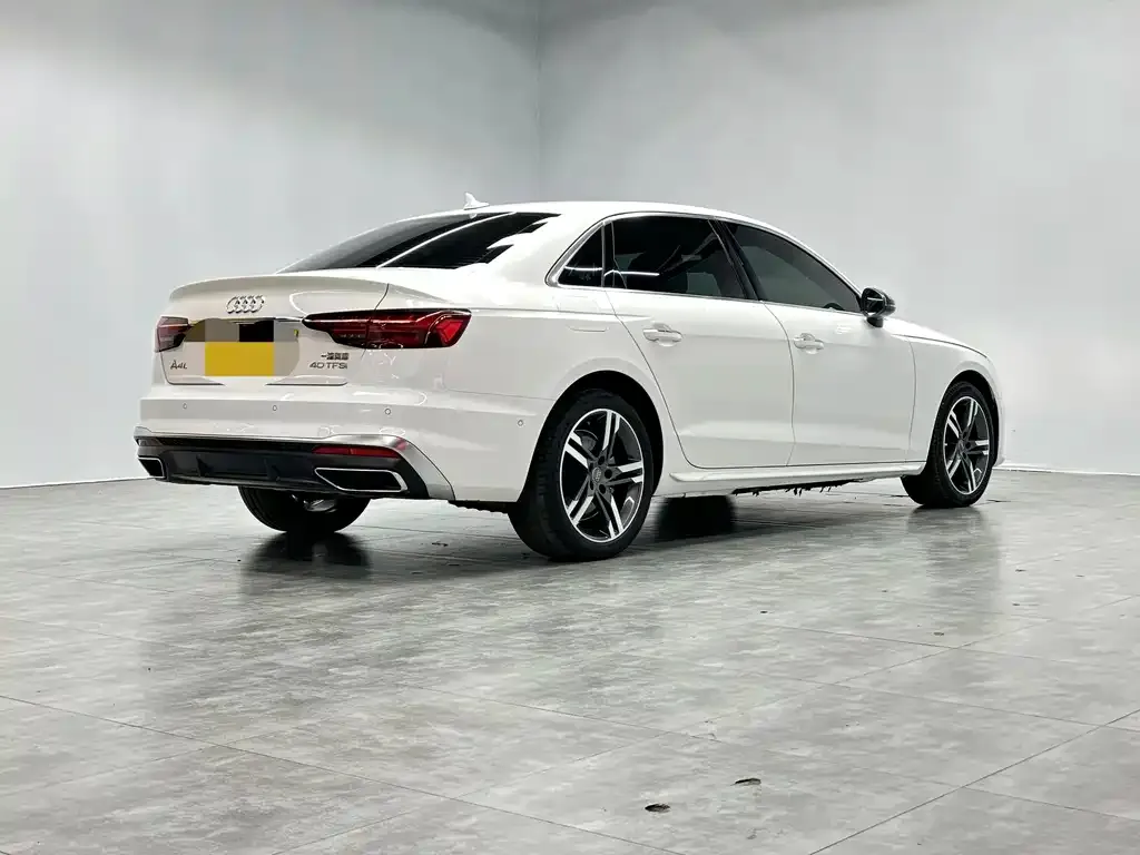 Audi A4L — фото 5