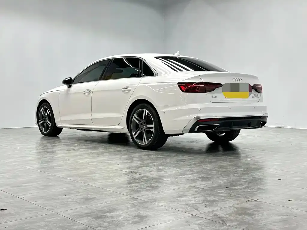 Audi A4L — фото 6