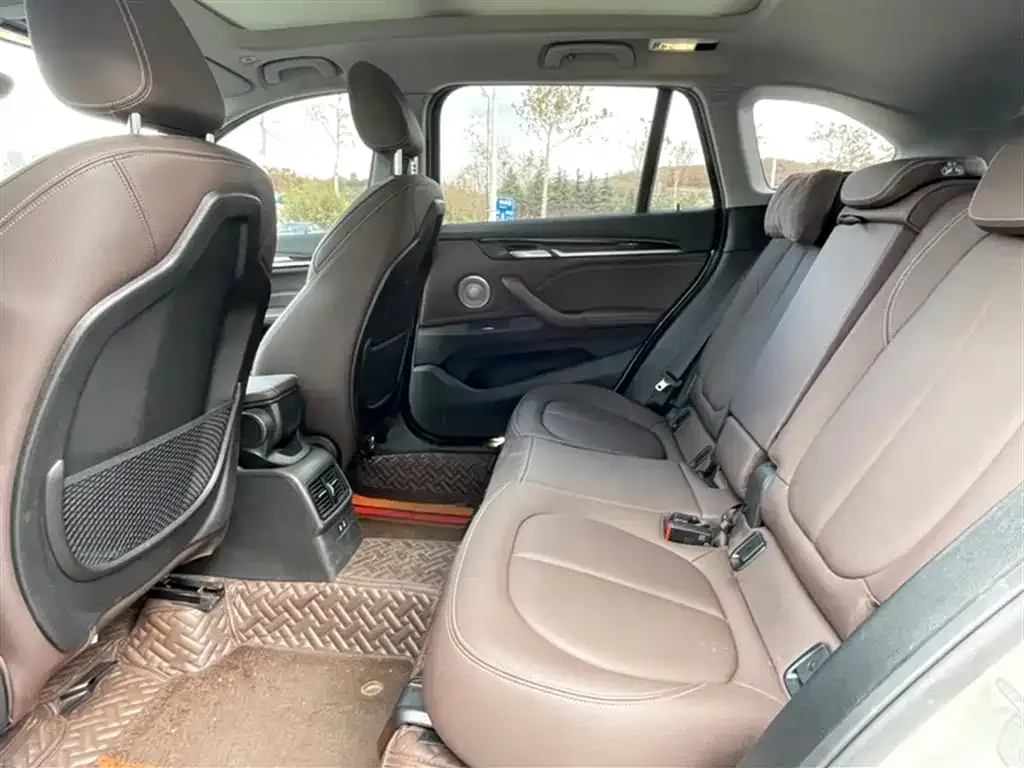 BMW X1 2021 из CN, фото 10