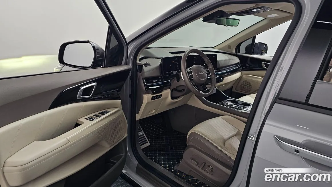Kia Carnival — фото 10