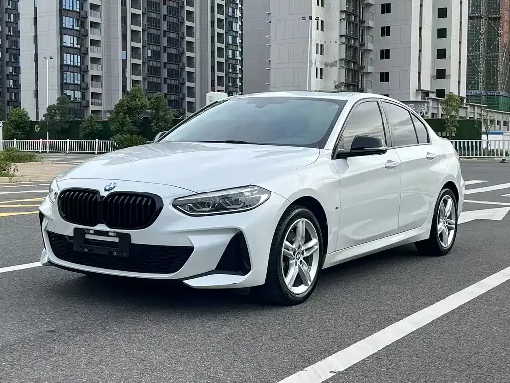 BMW 1 Series — фото 1