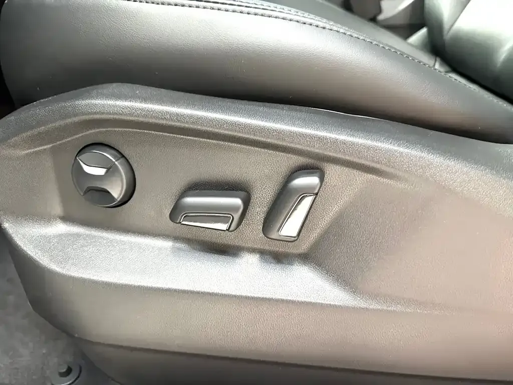Audi Q2L 2021 из CN, фото 10
