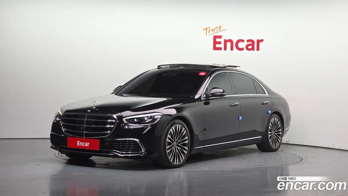 Mercedes-Benz S-Class — фото 1
