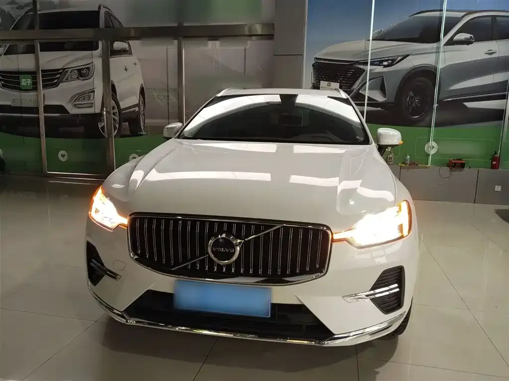 Volvo XC60 — фото 3