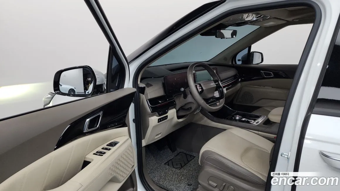 Kia Carnival — фото 10