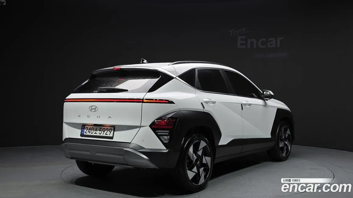 Hyundai Kona — фото 2