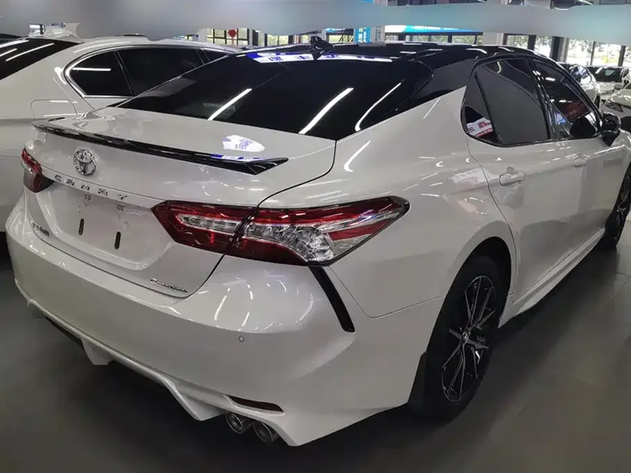 Toyota Camry 2021 из CN, фото 3