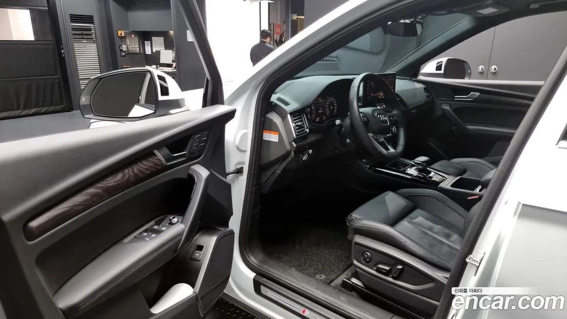 Audi Q5 2023 из KR, фото 10