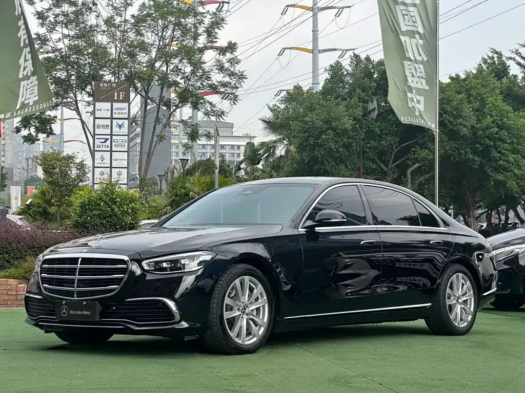 Mercedes-Benz S-Class — фото 1