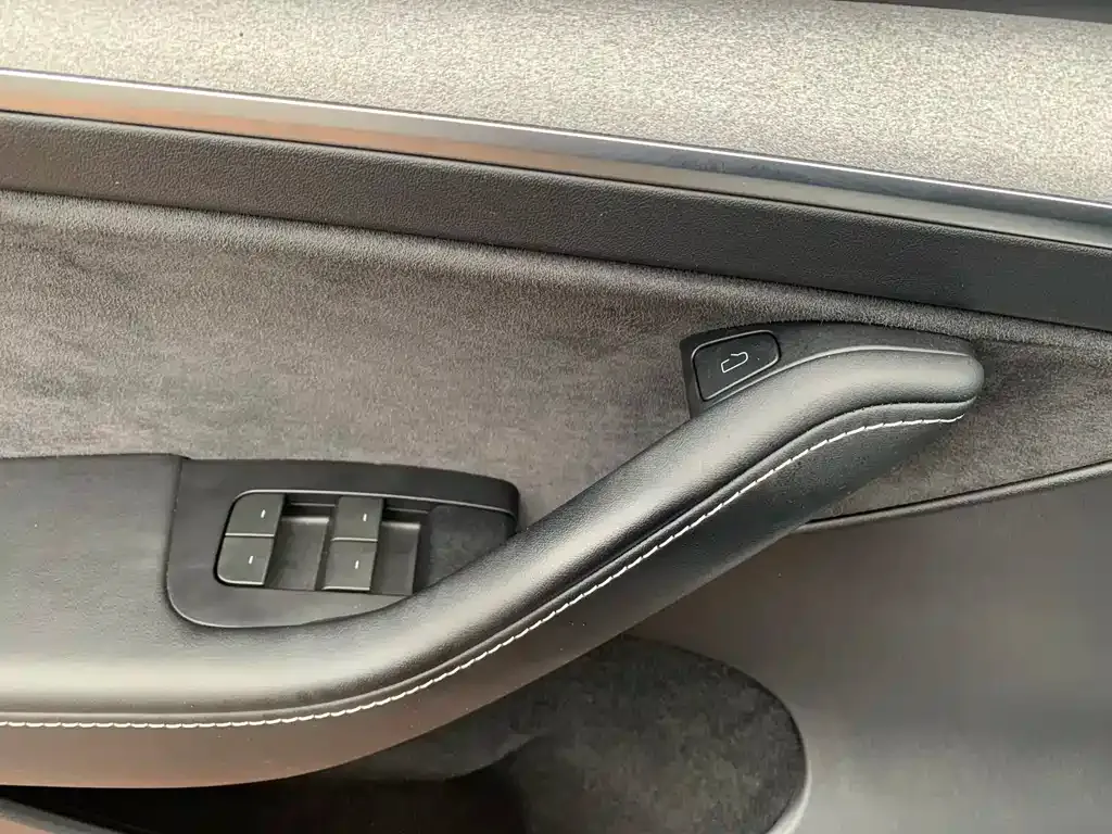 Tesla Model Y 2023 из CN, фото 7