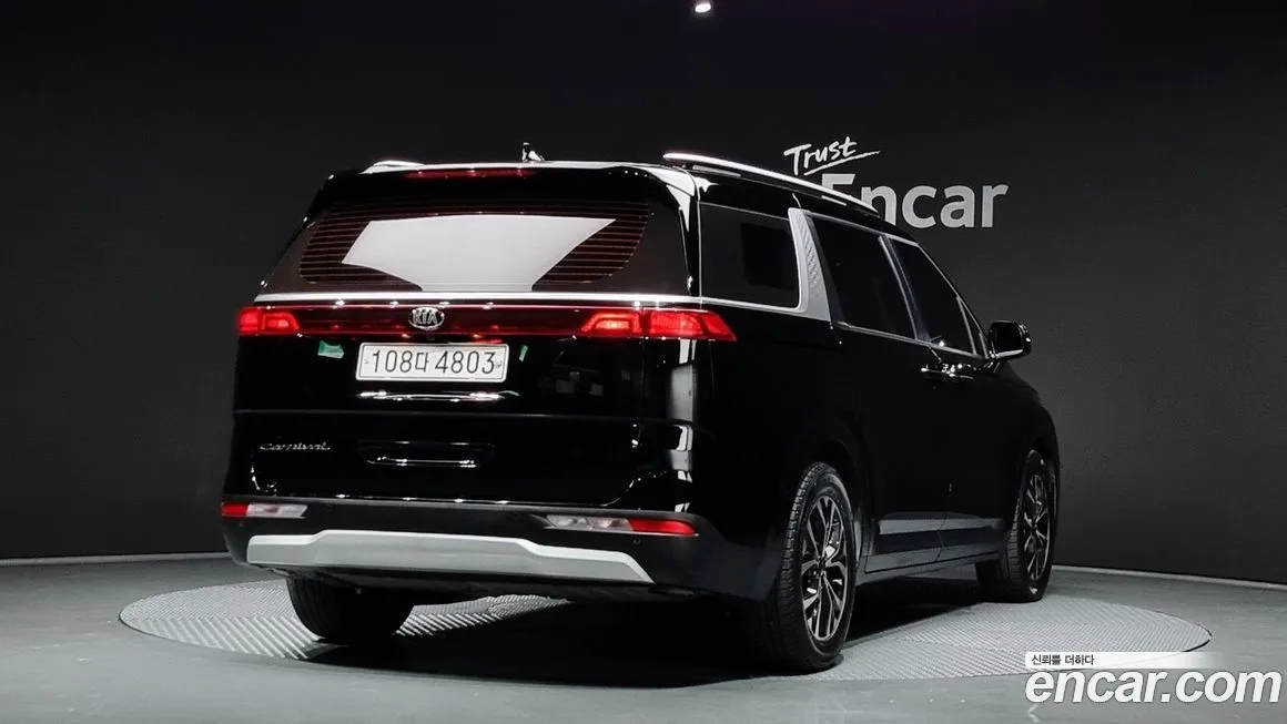 Kia Carnival — фото 2