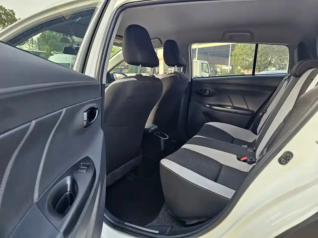 Toyota Yaris L 2022 из CN, фото 5