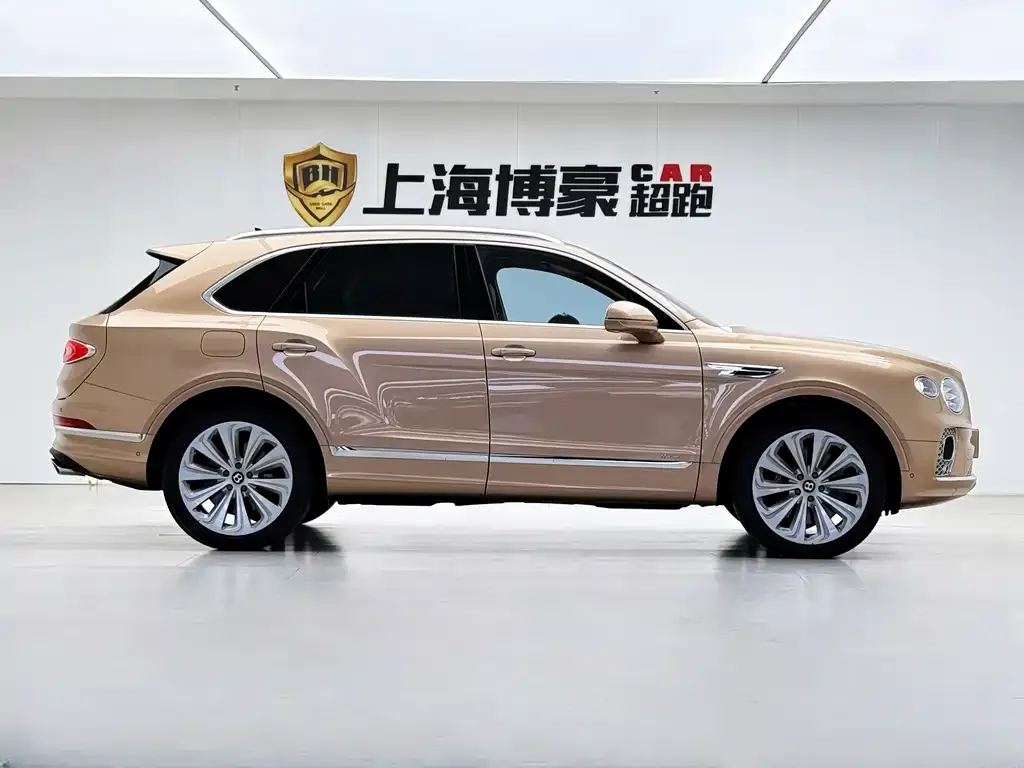 Bentley Bentayga 2024 из CN, фото 7