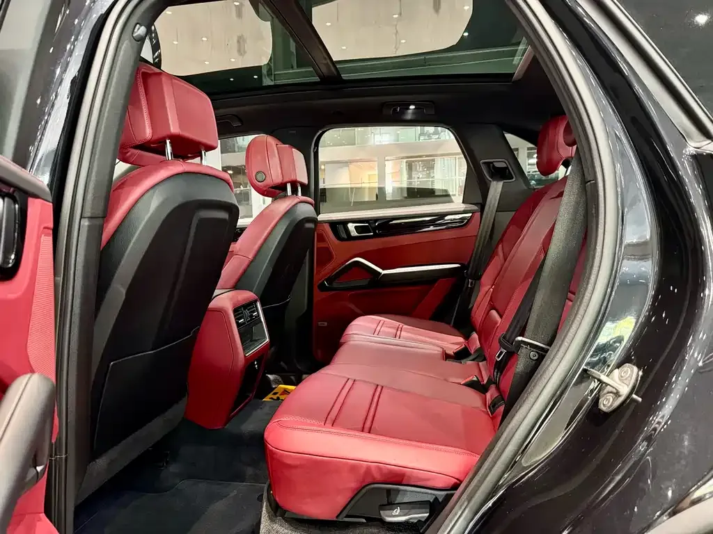 Porsche Cayenne Hybrid 2022 из CN, фото 5