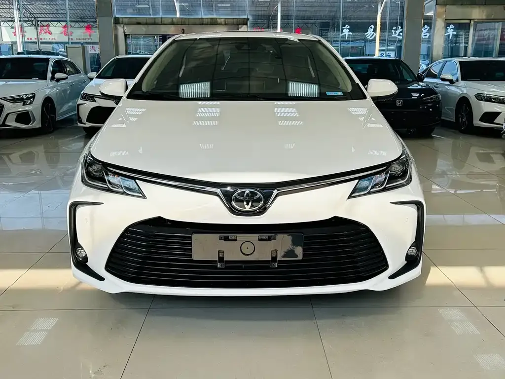 Toyota Corolla — фото 2