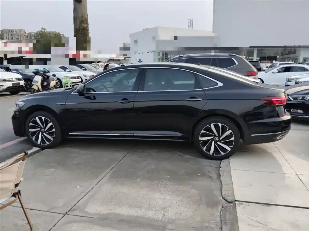 Volkswagen Passat — фото 5