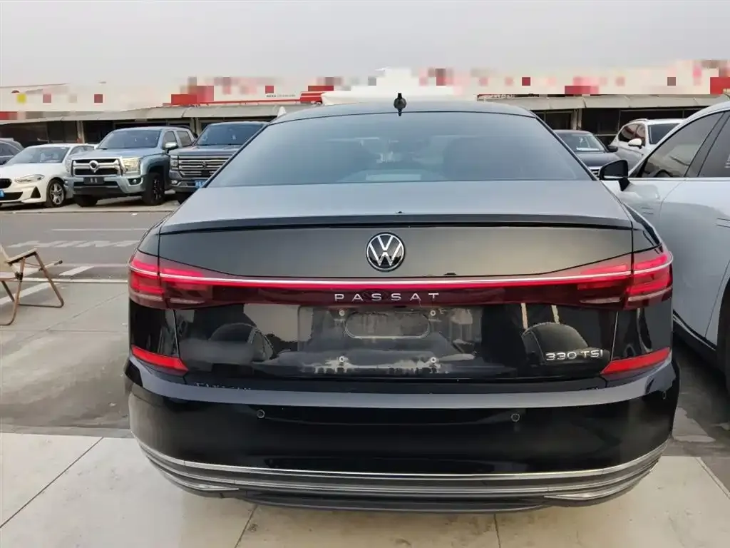 Volkswagen Passat — фото 6