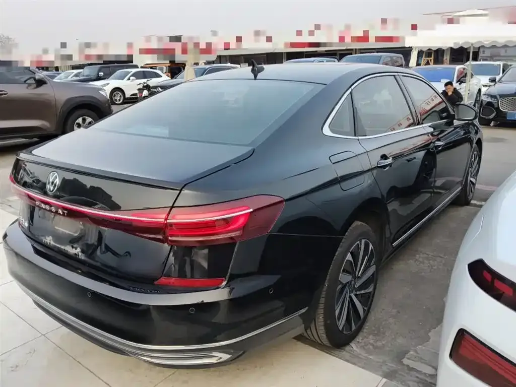 Volkswagen Passat — фото 7