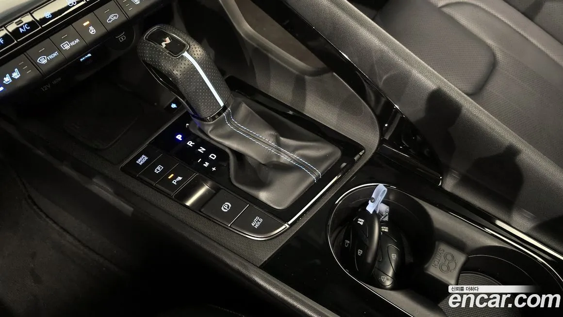 Hyundai AVANTE — фото 9