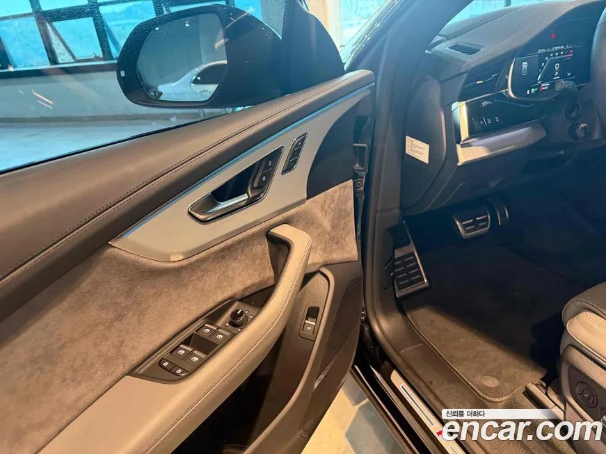 Audi Q8 2022 из KR, фото 9