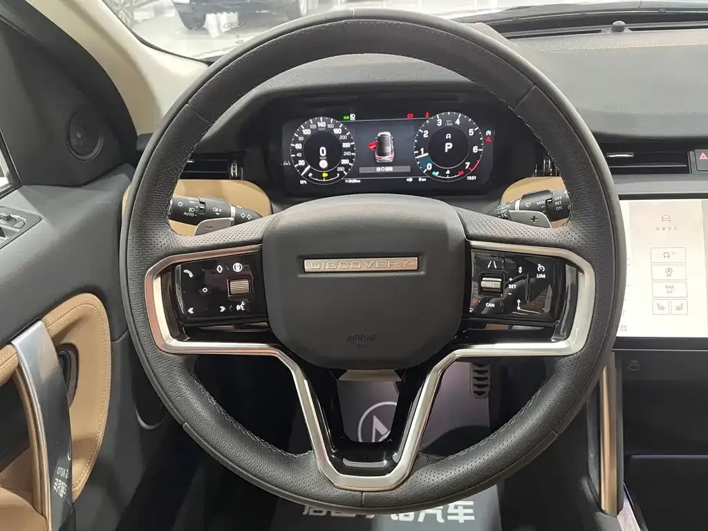 Land Rover Discovery Sport — фото 10