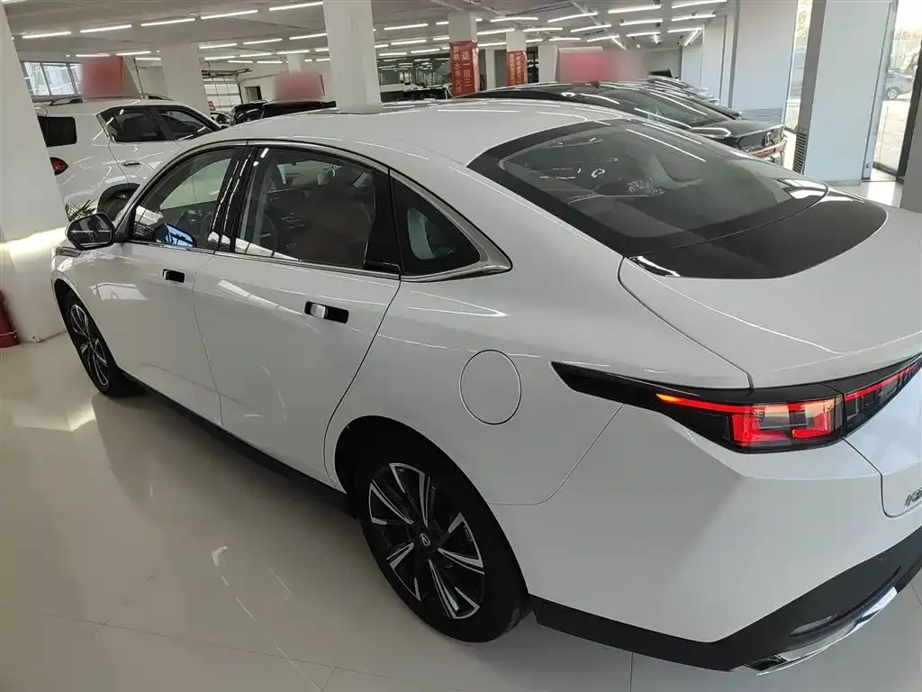 Changan Eado 2025 из CN, фото 5