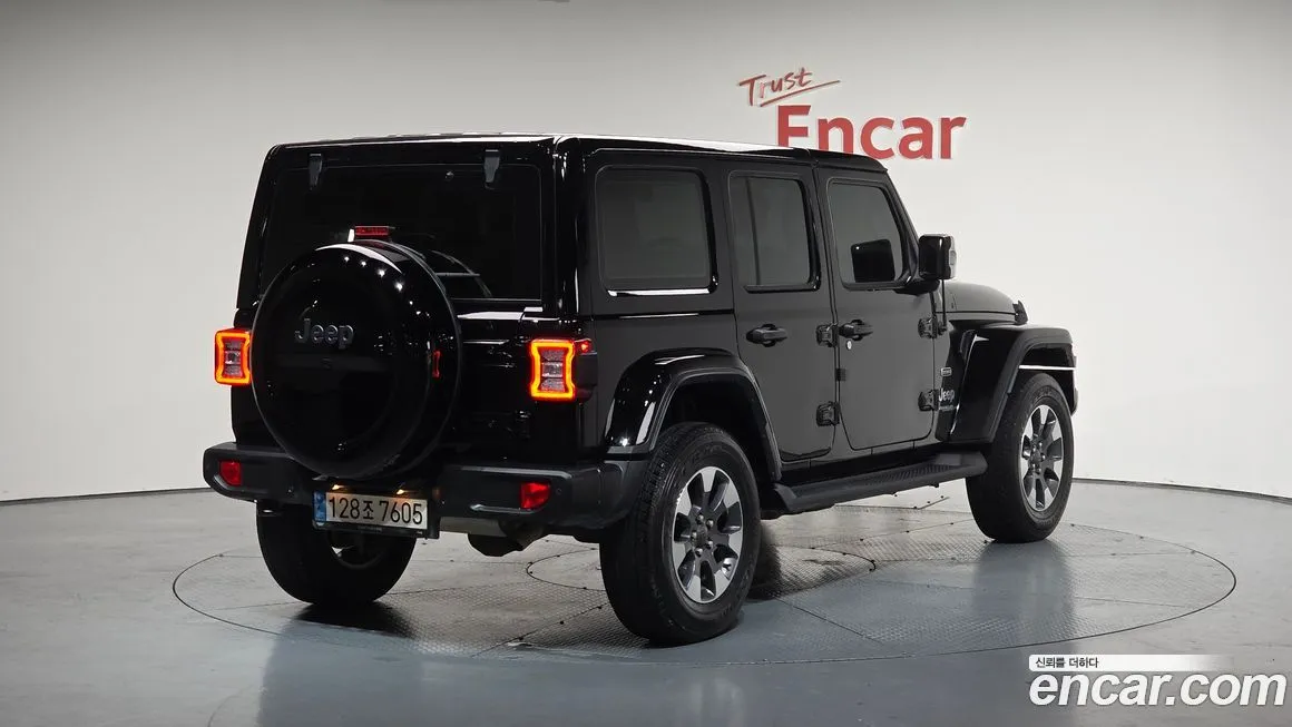 Jeep Wrangler 2022 из KR, фото 2