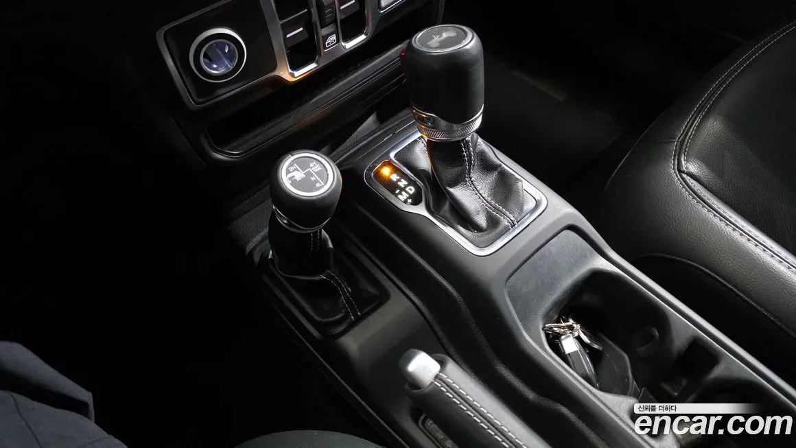 Jeep Wrangler 2022 из KR, фото 9