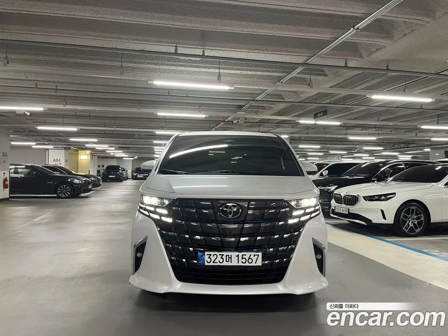 Toyota Alphard — фото 3