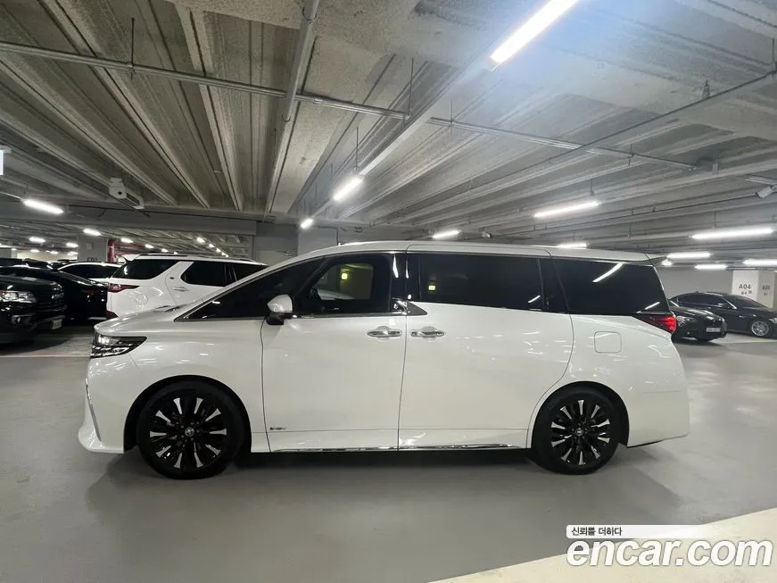 Toyota Alphard — фото 7