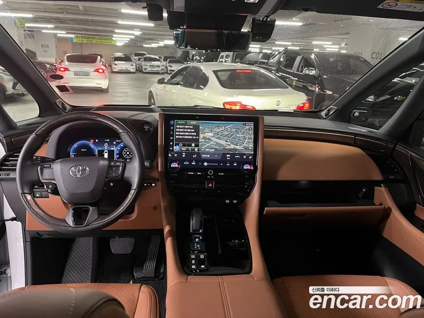 Toyota Alphard — фото 9