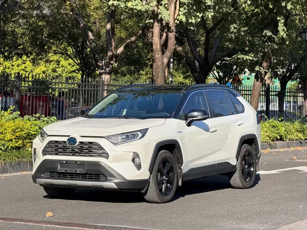 Toyota RAV4 2021 из CN, фото 1