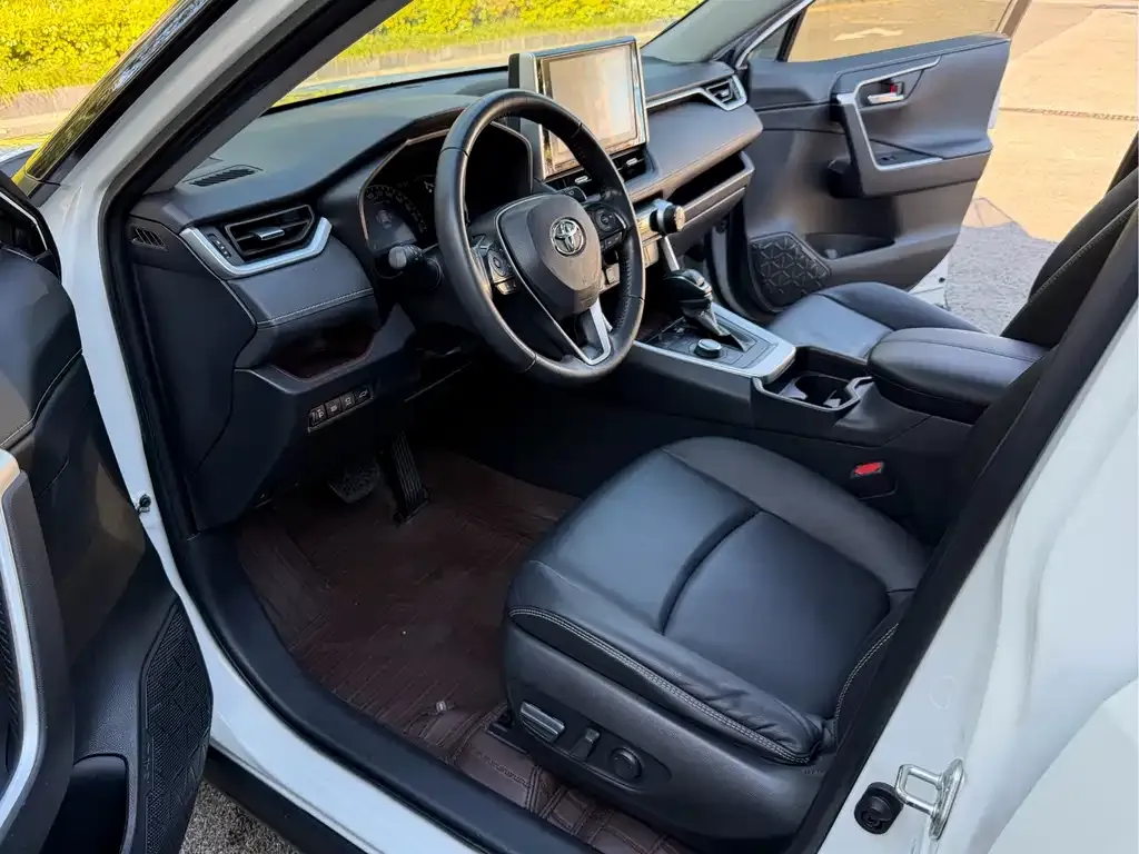 Toyota RAV4 2021 из CN, фото 4