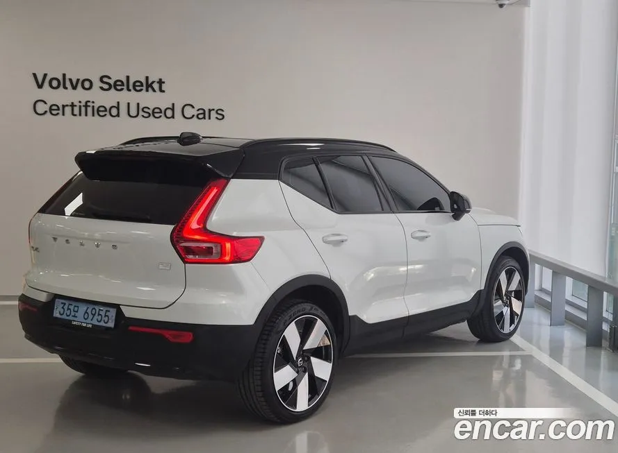 Volvo XC40 — фото 2